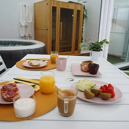 Casa Relojero * Zarza-Capilla